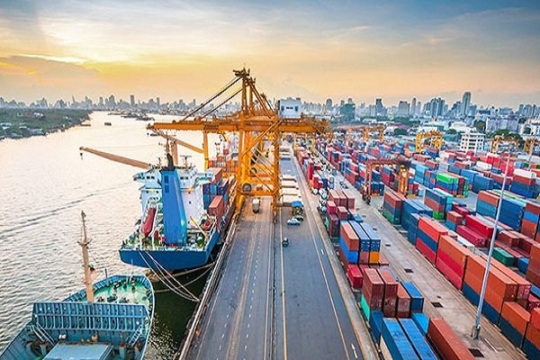 جزییات توقف شناور توقیفی ایران توسط کویتی ها اعلام شد/ خارج سازی ۷ مغروقه از خورموسی جزییات توقف شناور توقیفی ایران توسط کویتی ها اعلام شد/ خارج سازی ۷ مغروقه از خورموسی