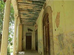 عملیات اجرایی مرمت عمارت والی کهره شهرستان چرداول آغاز شد
