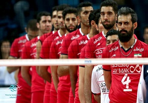 تیم ملی والیبال ایران با استقبال تماشاگران وارد اردبیل شد