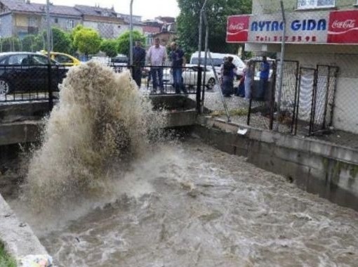 ۶ کشته بر اثر سیل در استان ترابوزان ترکیه