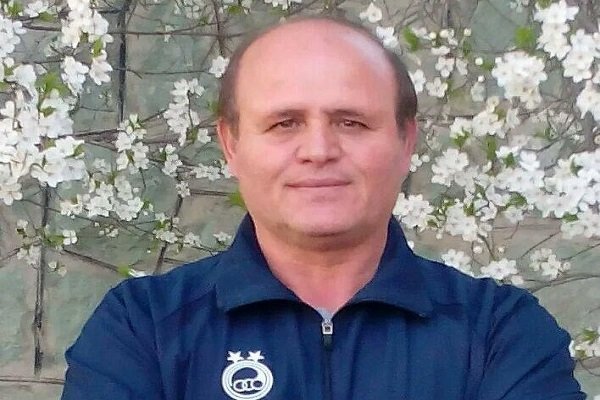 پیشنهاد یک پیشکسوت برای حل اختلافات درونی استقلال