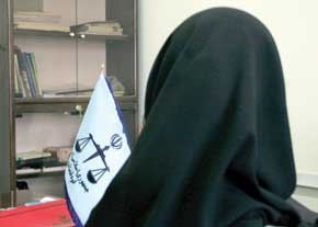 وحشت یک مادر/ پسر و عروسم با چاقو مرا تهدید به مرگ کردند