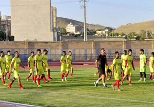 اردوی تیم فوتبال فولاد خوزستان در شهرکرد برپا شد