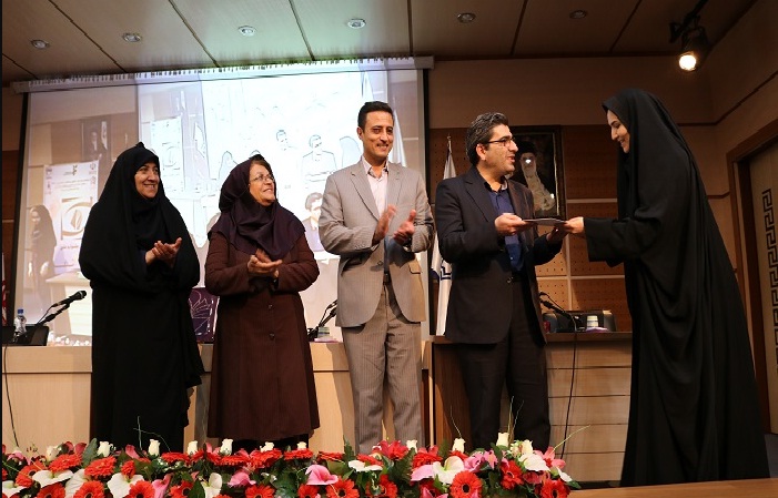 کسب رتبه برتر توسط کتابدار ساوجی در جشنواره ملی نقد کتاب