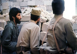لحظات دیده نشده‌ای از حضور «رهبر انقلاب» در خرمشهر در کنار «شهید جهان آرا» + فیلم