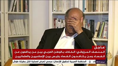 گریه رئیس جمهور سابق &lrm;تونس در غم فراق محمد مرسی در آنتن زنده + فیلم