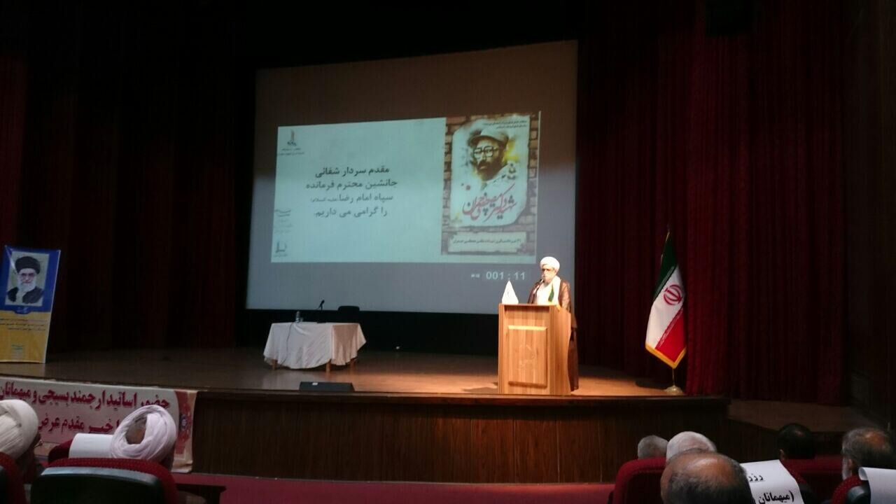 چمران عشق و حیات را در مکتب اهل بیت (ع) آموخت