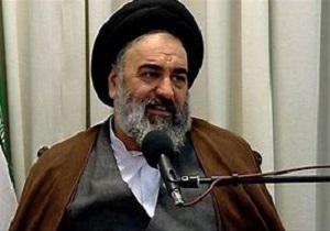 شهیدان با نثار جانشان امنیت را برای مردم فراهم کردند