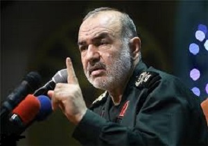 شهیدان با خون خود عزت وسربلندی را به کشور ارزانی داشتند
