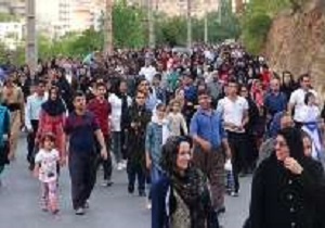 همایش بزرگ پیاده روی خانوادگی و زنجیره انسانی دربناب