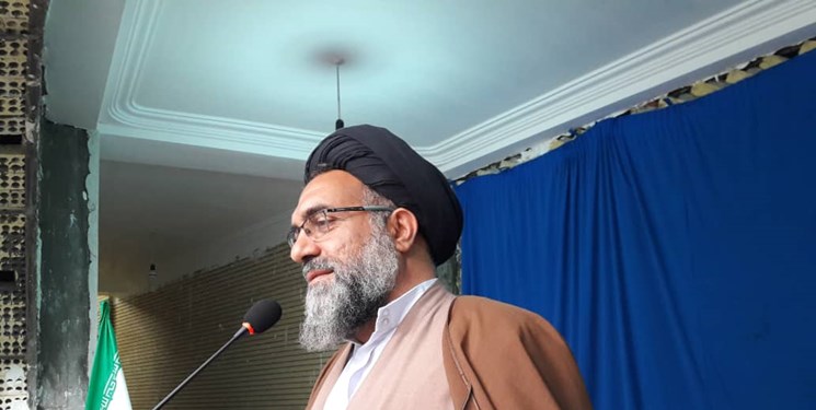 تولید لباس‌های نامناسب زمینه ترویج بدحجابی است