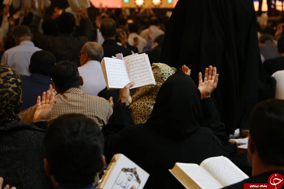 نوای الغوث الغوث در فارس طنین انداز شد/مراسم شب قدر در سومین حرم اهل بیت (ع) + تصاویر
