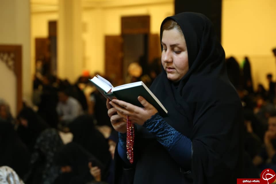 نوای الغوث الغوث در فارس طنین انداز شد/مراسم شب قدر در سومین حرم اهل بیت (ع) + تصاویر
