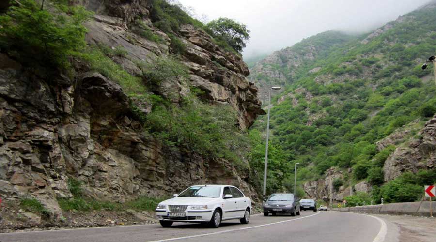 تردد در محور&zwnj;های چالوس، هراز و فیروزکوه روان است/ انسداد کمربندی دهلران