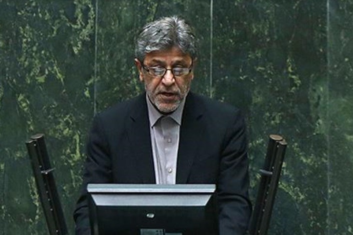 اقتصاد مقاومتی از دانشگاه&zwnj;ها شروع می&zwnj;شود/ تحریم&zwnj;های یک تاجر اسلحه به خون امنیت مردم را به خطر می&zwnj;اندازد