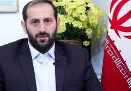 نماینده مردم  آستارا درخانه ملت با انتقال زباله‌های پتروشیمی به گیلان مخالفت کرد