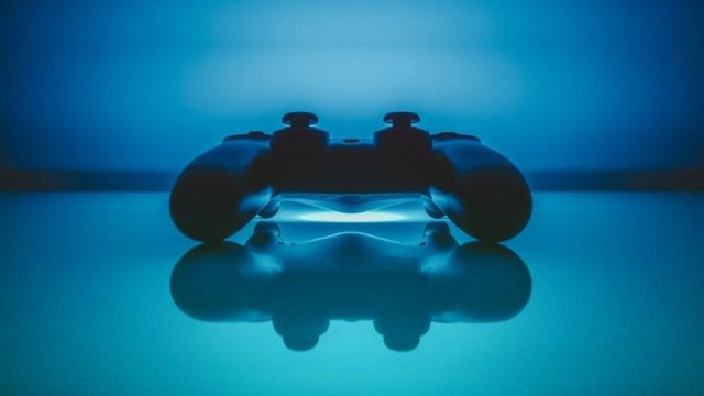 قابلیت بازگشت به عقب PS5 اجازه اجرای عناوین آنلاین با کنسول PS4 را به کاربر می&zwnj;دهد