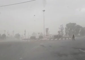 طوفان گرد و خاک «کهنوج» را فراگرفت + فیلم