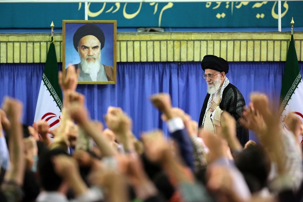 گلایه رهبر انقلاب از یکی از تشکل&zwnj;های دانشجویی +فیلم