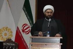 مراسم خوانش کتاب در کمین گل سرخ برگزار شد