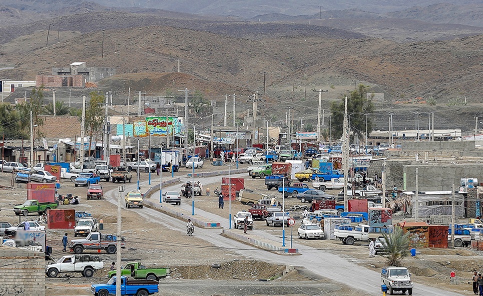 قاچاق بنزین از روستایی که به اوپک ایران معروف است /سرمایه&zwnj;گذاری درآمد قاچاق در مناطق لوکس
