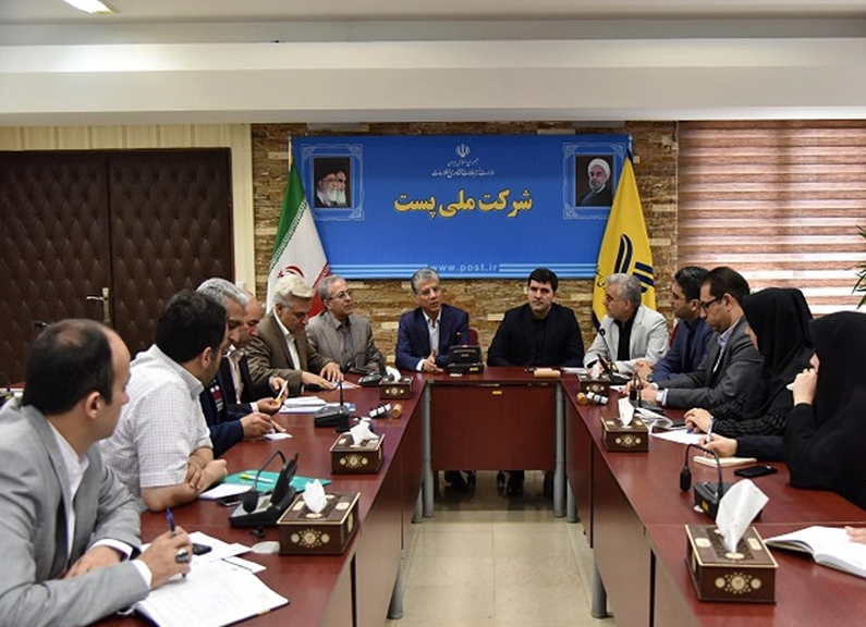 معاونان وزیر ارتباطات و فناوری اطلاعات قیمت تمام شده خدمات پستی را بررسی کردند