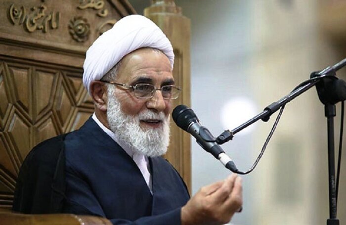 امام راحل بعد از ۱۴۰۰ سال اسلام ناب محمدی را احیا کرد و آبرو بخشید