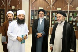 تشرف رئیس مرکز ملی وعظ و ارشاد وزارت اوقاف پادشاهی عمان به حرم امام رضا (ع)