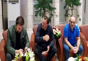 دستیاران ویلموتس به ایران نیامده اند
