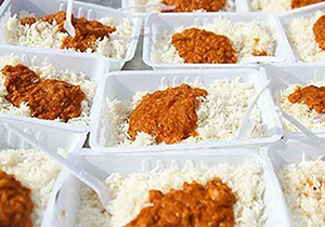 توزیع ۲۰ هزار پرس افطاری در شیراز