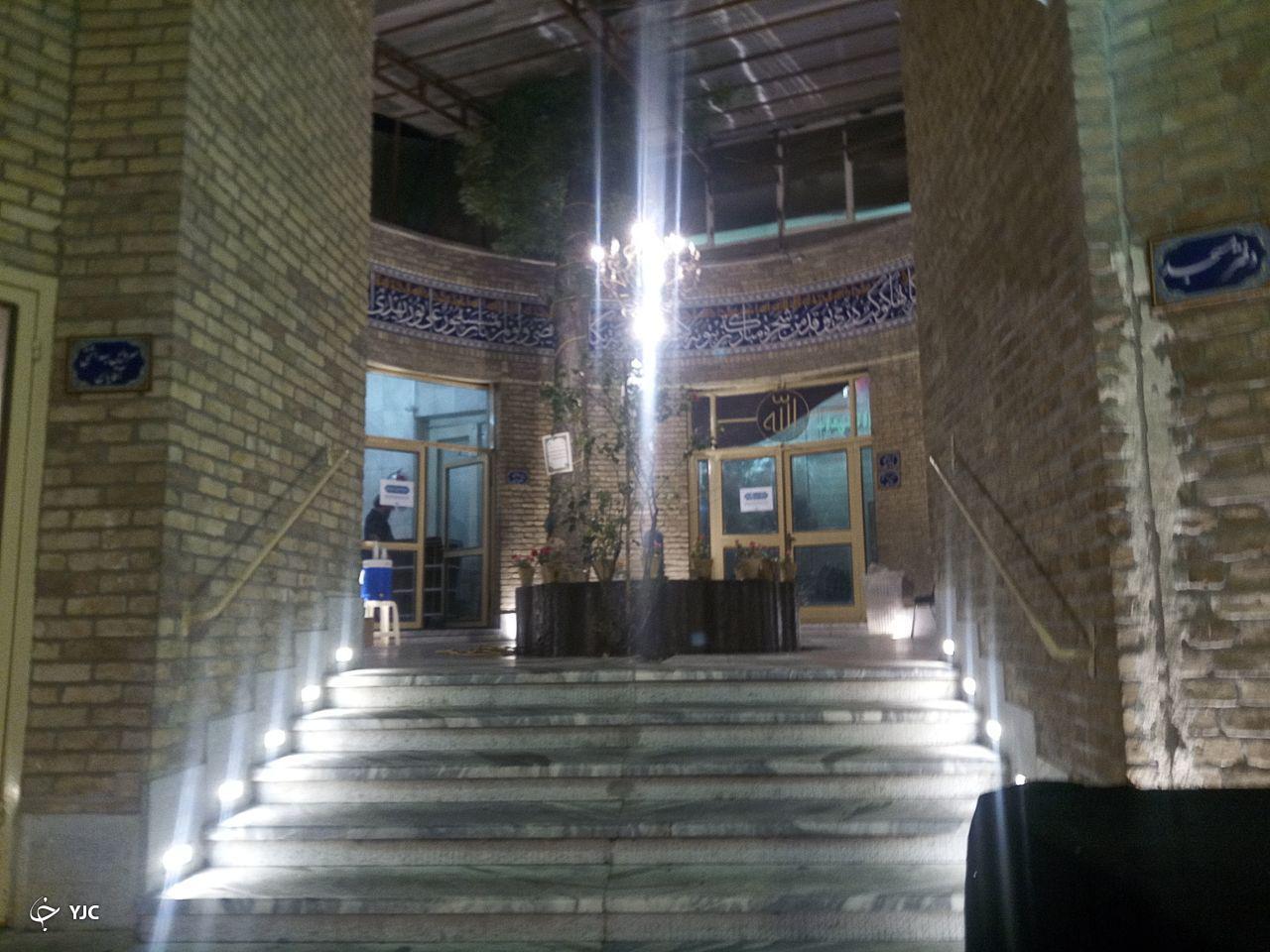 مسجد گیاهی، میعاد گاه جوانان شب زنده دار