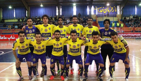 فرش آرا با مرتضایی پا بر روی فرش لیگ می&zwnj;گذارد