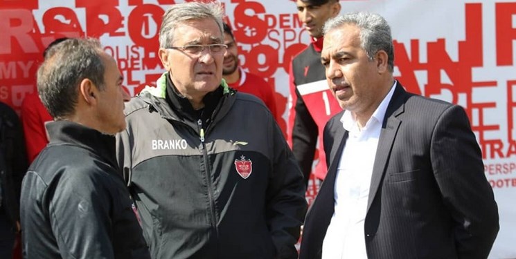 بازدید نمایندگان پرسپولیس از ورزشگاه نقش جهان