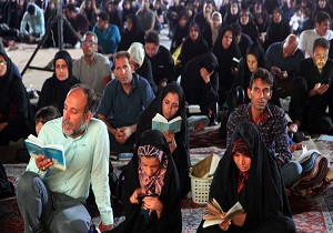 طنین نوای الهی العفو در سومین شب از لیالی قدر در دارالعباده یزد