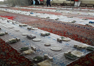 سفره افطار برای ساکنان مناطق سیل زده خراسان شمالی