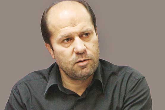 «تاریخ فشرده شعر نو» تا دوماه آینده به بازار می آید