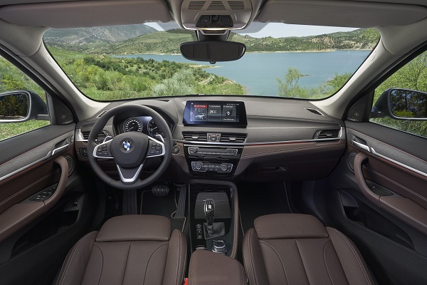خودرو 2020 BMW X1 خودرویی زیبا با موتور قدرتمند الکتریکی