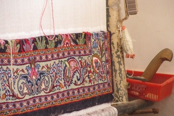 فعالیت ۵۸ کارگاه قالیبافی در گیلان