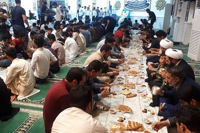 اطعام ۱۷۰۰ خانوار یتیم شهرستان زاهدان توسط خیران نیکوکار