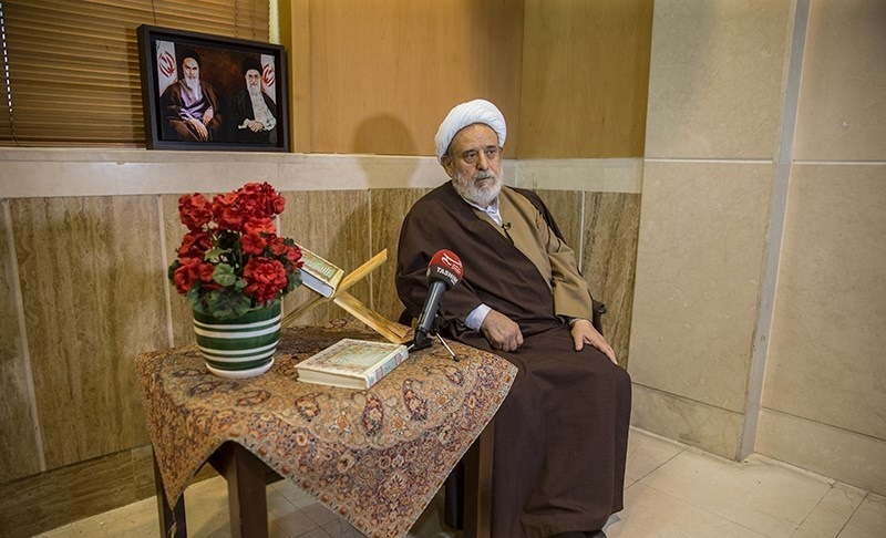 ماه رمضان، ماه مهمانی روح است، نه جسم/ با قرآن با دشمن حرف بزنید تا به&zwnj;زانو در بیاید