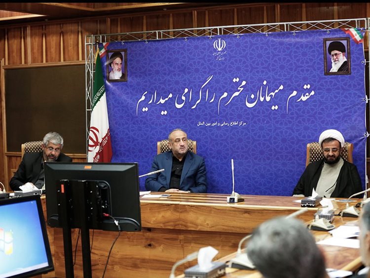 ارائه گزارشی از جمع بندی اقدامات وزارت راه و شهرسازی در مناطق سیل زده