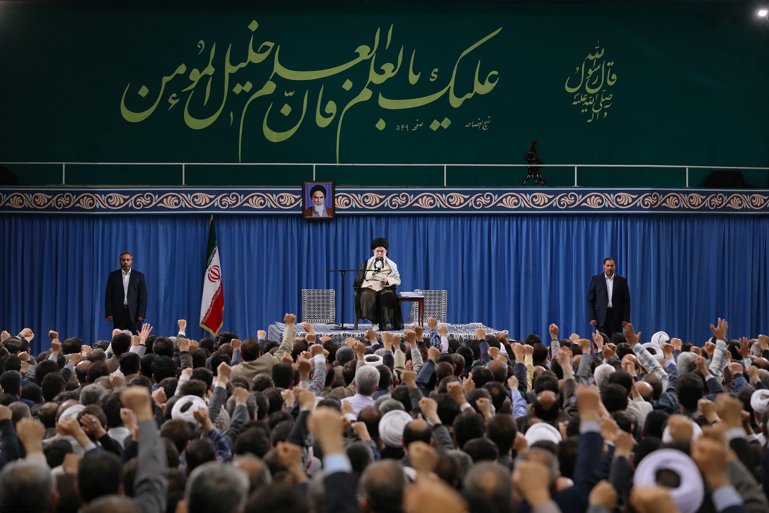 زیباکلام در بیت رهبری