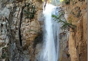 آبشار زیبای «چلی» در روستای محمدآباد کتول + فیلم