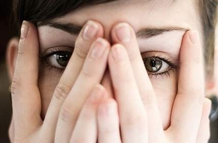اگر فکر می&zwnj;کنید زشت هستید، حتما بخوانید!