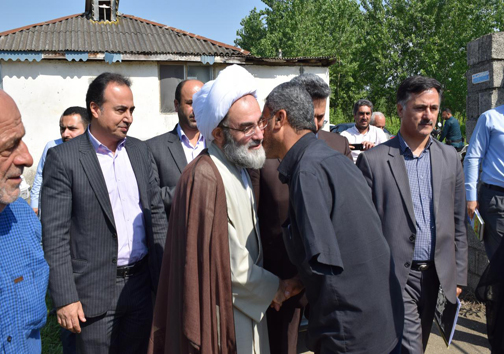 &ldquo;پیله چینی&rdquo; آیت الله فلاحتی در لنگرود همراه با کشاورزان