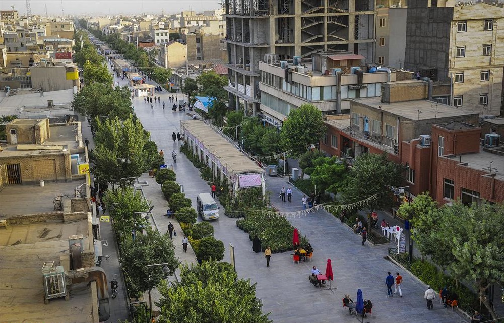 خیابان ۱۷ شهریور نماد کج دار و مریزی مدیریت شهری