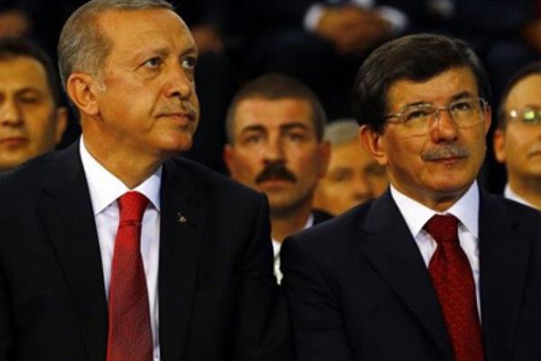انتقاد تند داوود اوغلو از اردوغان و حزب عدالت و توسعه