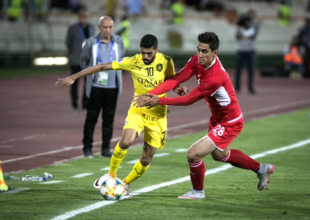 نادری در پرسپولیس ماندنی شد
