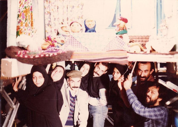 عکسی از عروسک&zwnj;گردان&zwnj;های &laquo;خونه مادربزرگه&raquo;