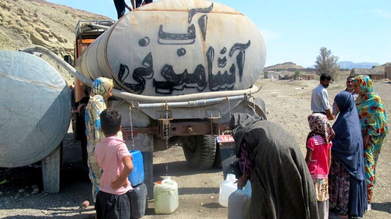 عدم لوله کشی آب تعدادی از روستاهای گناباد